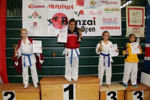 banzai 2013-0324.JPG --- erstellt mit toms-galerie V1.3 - www.tomshaus.de